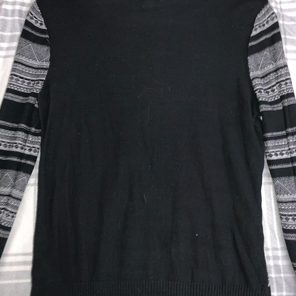 Aztec Sweater - Picture 2 of 4